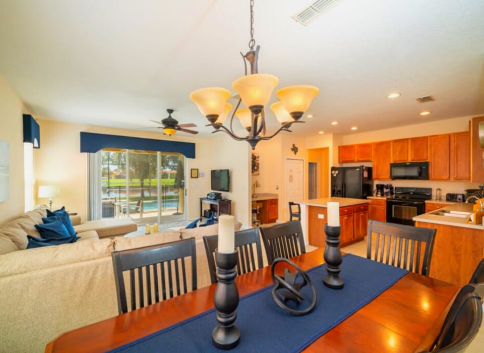 Standard House | Dining room