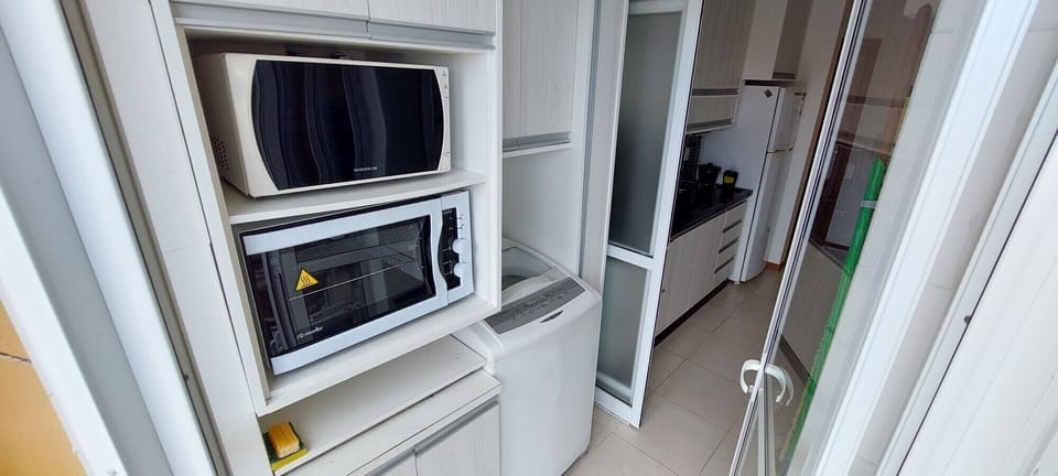 Premium Apartment | Private kitchen | Full-size fridge, microwave, oven, blender