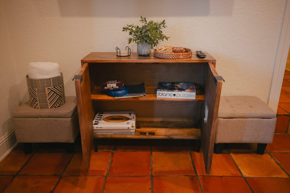 Game cabinet