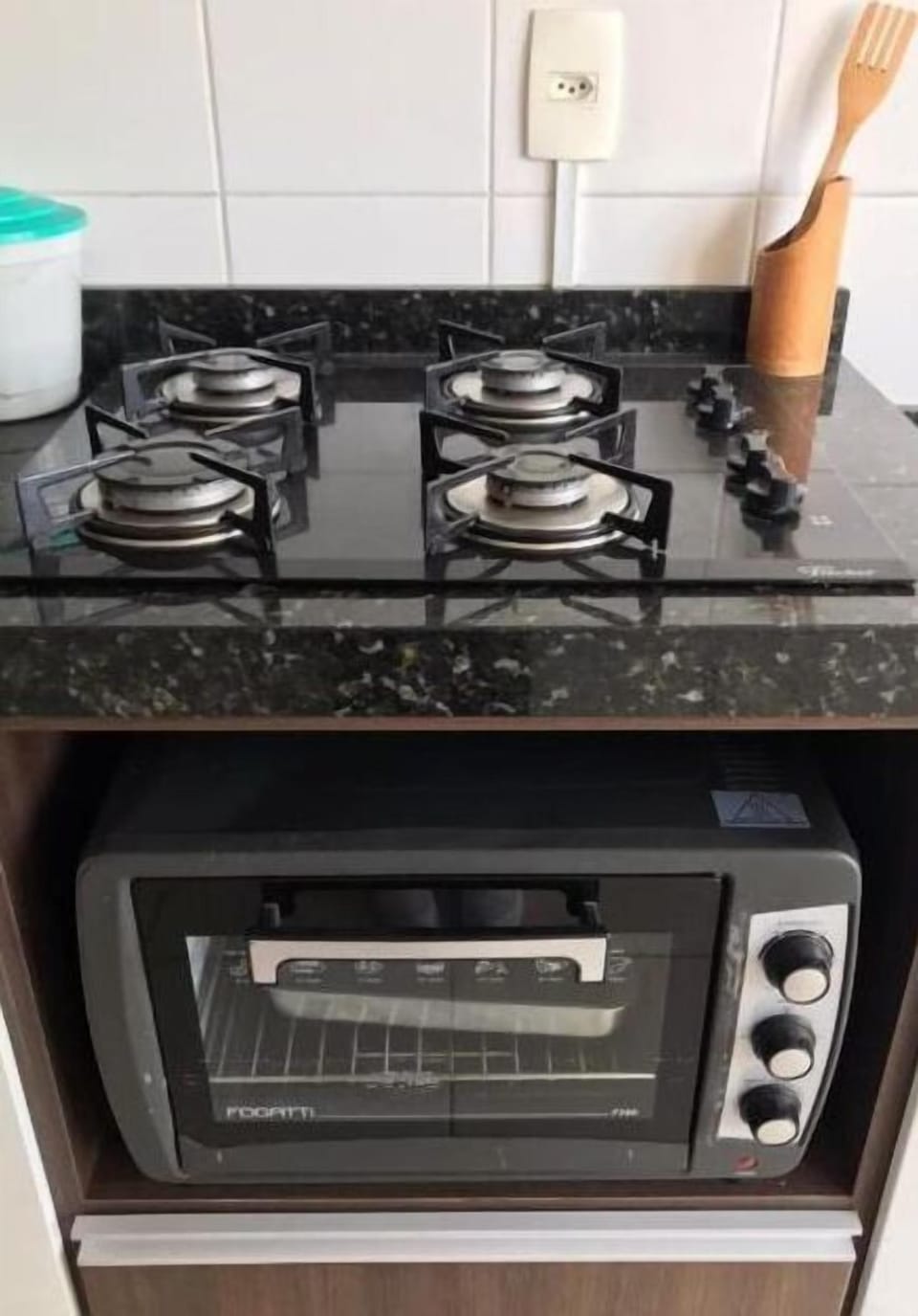 Premier Apartment | Private kitchen | Full-size fridge, microwave, oven, blender
