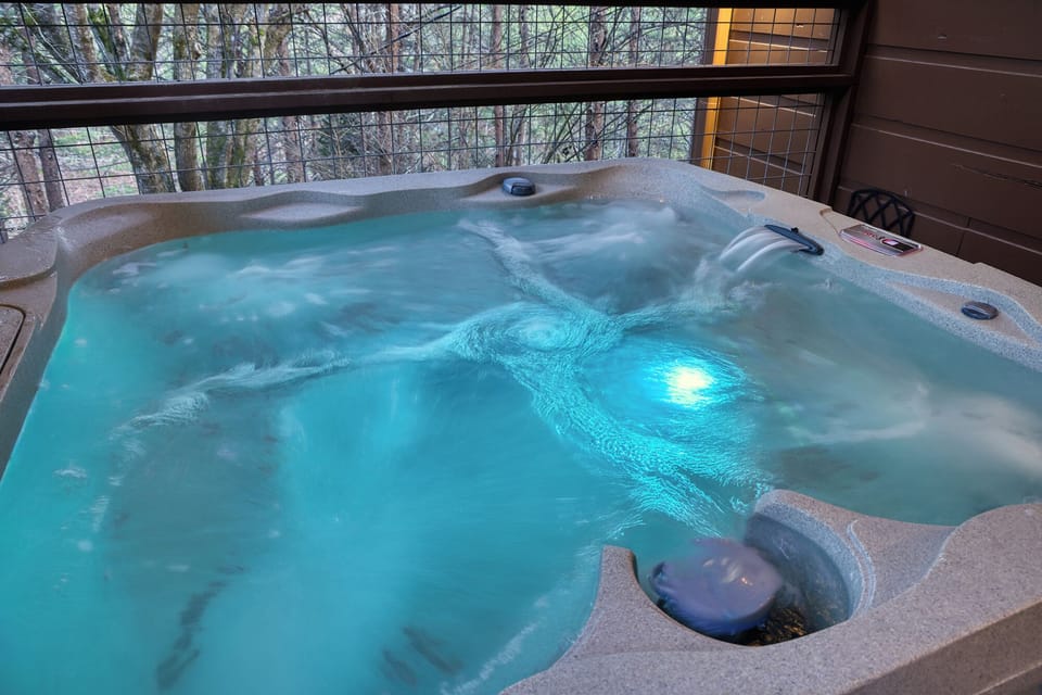 Large 6 person hot tub.