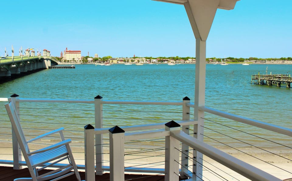 Panoramic Room, 1 King Bed, Balcony, Bay View | Balcony