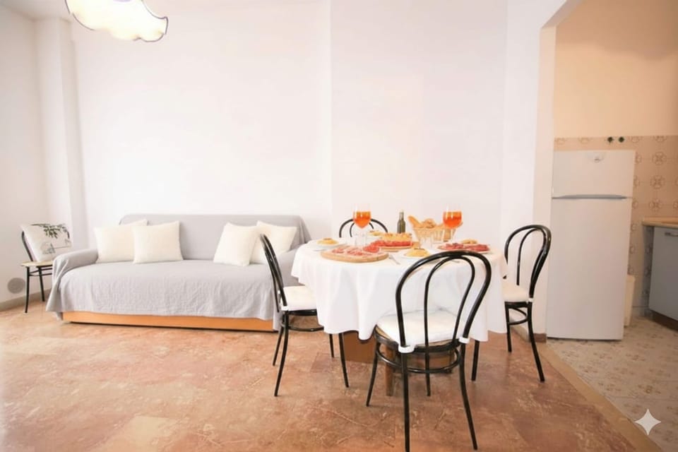 Apartment | Living area | TV