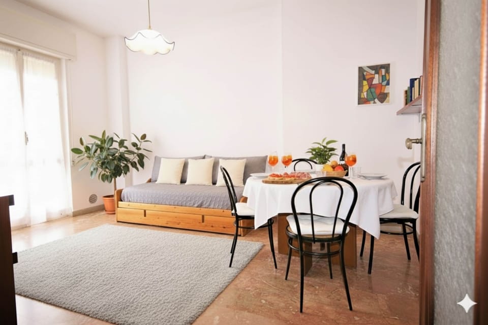 Apartment | Living area | TV