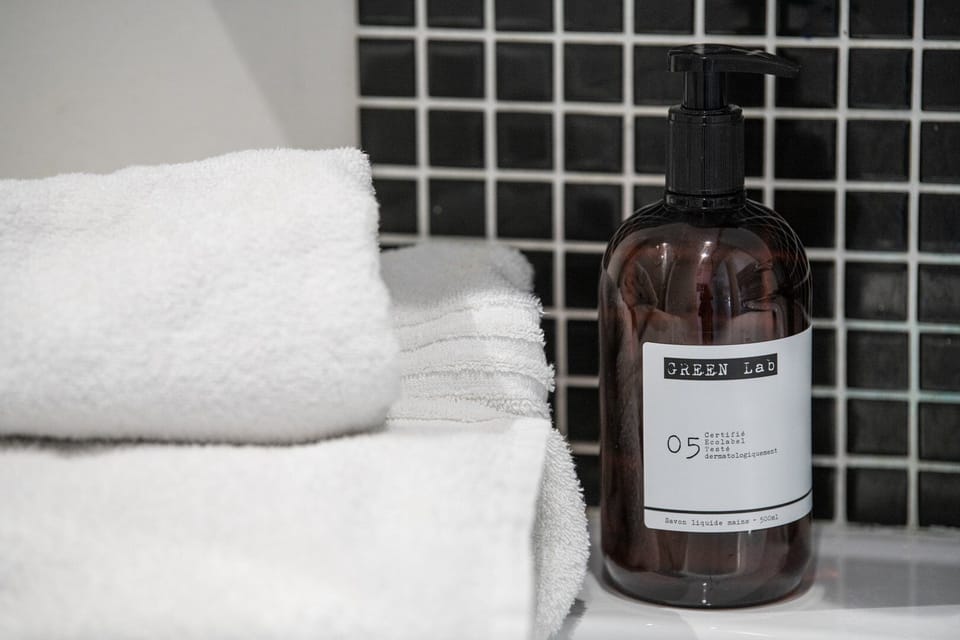 Bathroom amenities