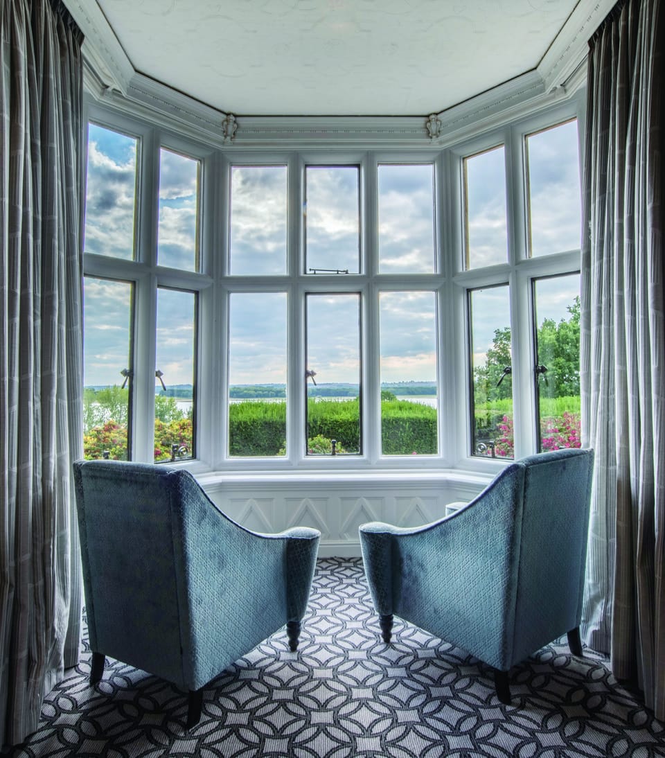 Windor Suite 3 Bedroom Private Hot Tub | Lake view