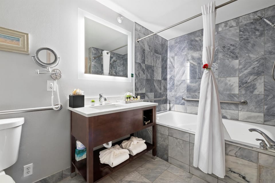 Mill Creek Hotel Apartment hotel in Lake Geneva