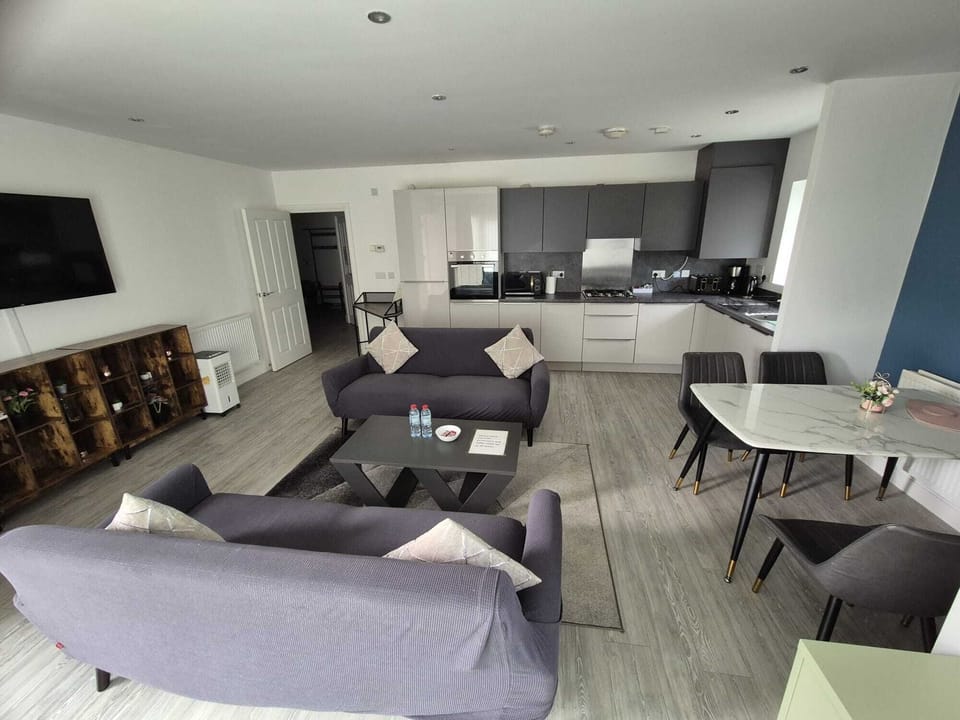 Spacious Living Area and Dining Area