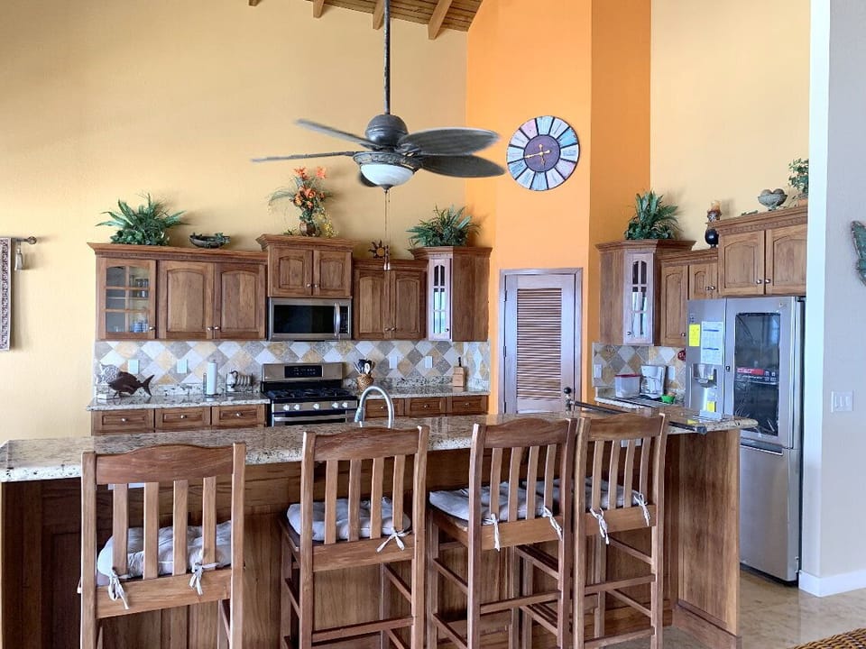 Sit at the breakfast bar for a quick snack anytime!