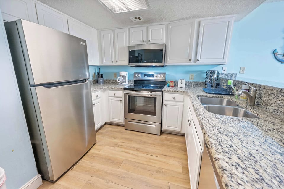Large Kitchen Area
