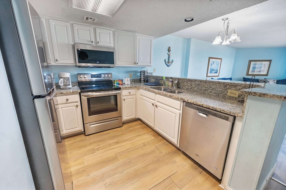 Large Kitchen Area
