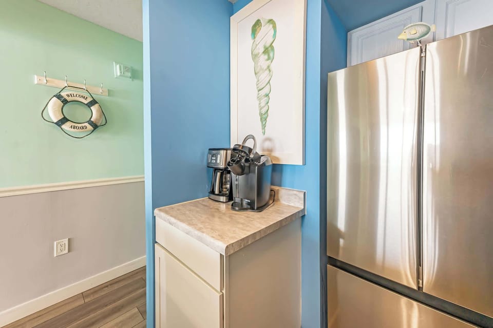 Large Kitchen Area
