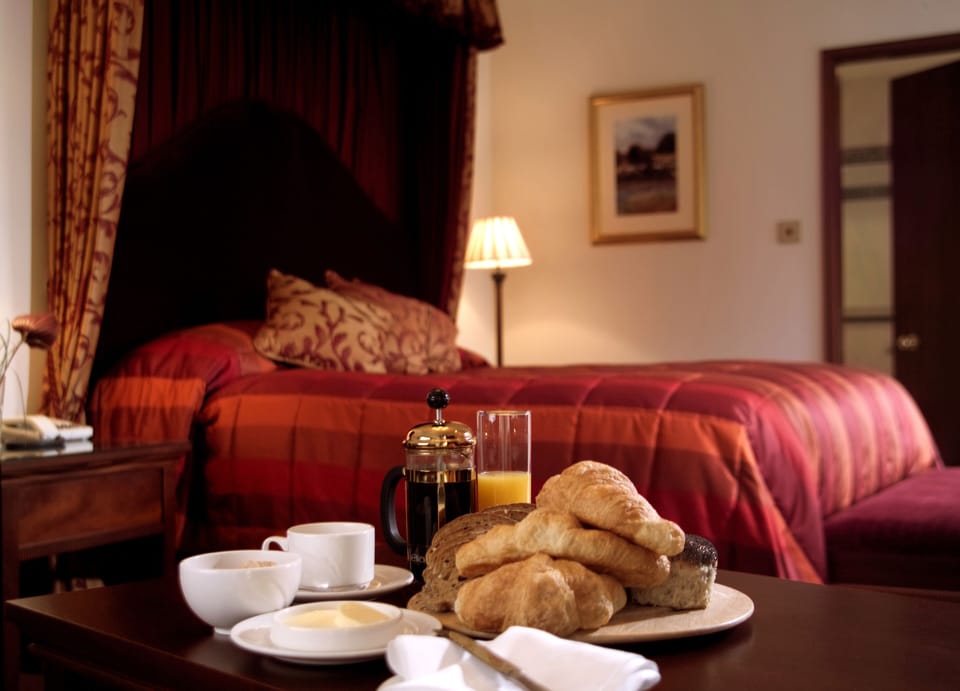 Superior Suite, 1 Double Bed (Super Deluxe Suite) | Premium bedding, in-room safe, blackout drapes, iron/ironing board