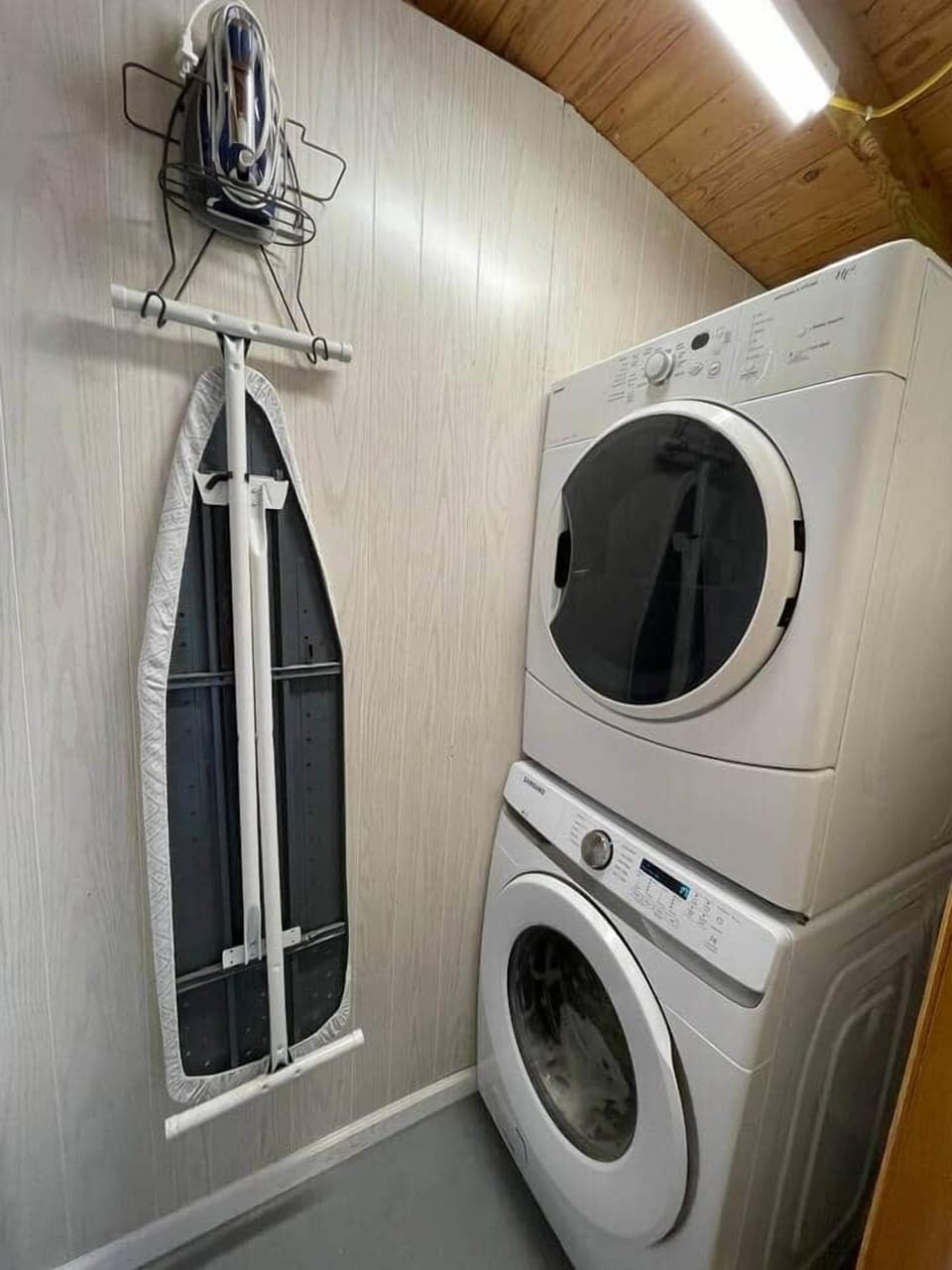 full size washer/dryer & iron