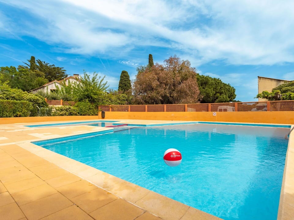 Water, Cloud, Sky, Property, Plant, Swimming Pool, Azure, Tree, Rectangle, Leisure