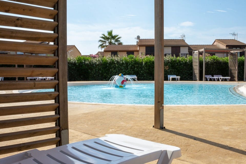 Holiday Home Swimming Pool