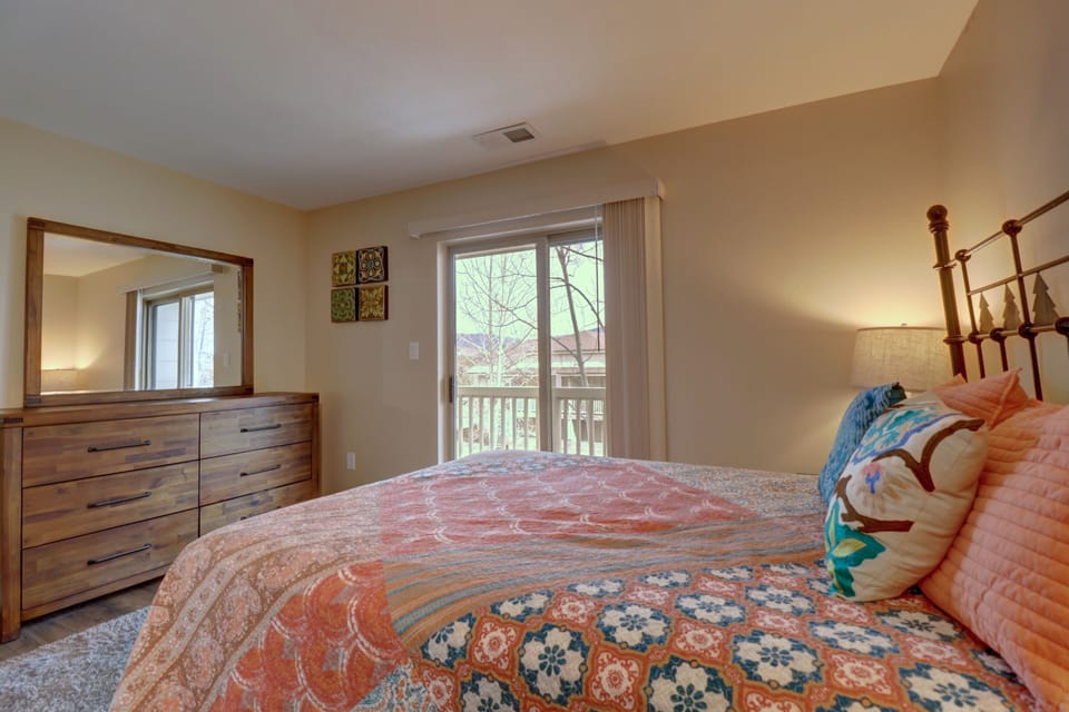 Condo, 2 Bedrooms | 2 bedrooms, free WiFi