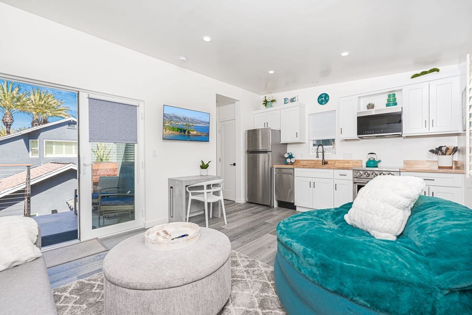 The open floor plan allows for easy group hangouts.
                