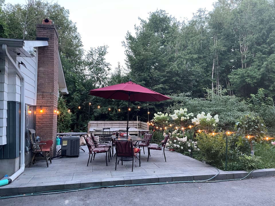 Outdoor dining