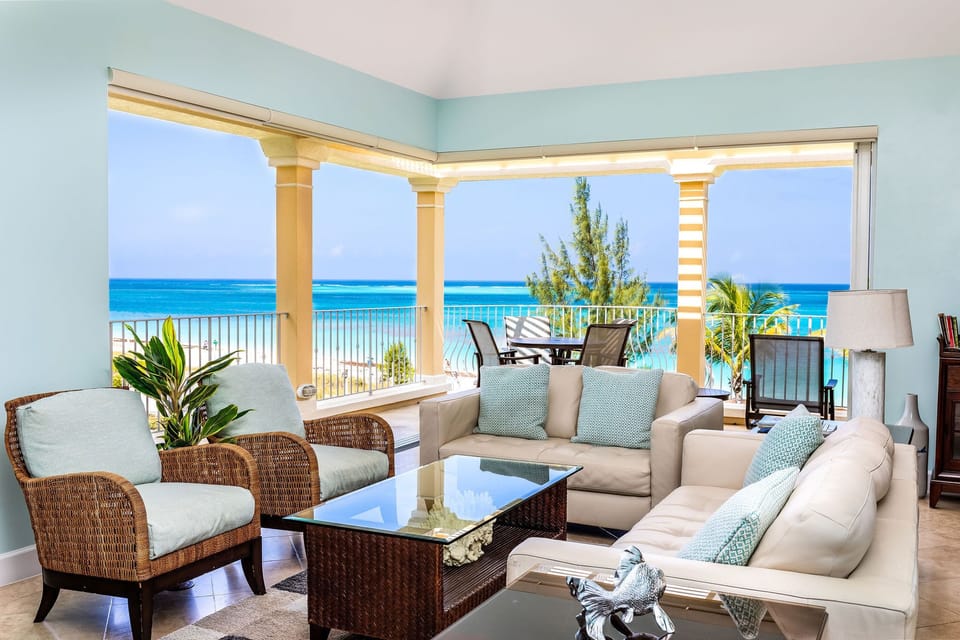 301 LIVING BEACHFRONT 