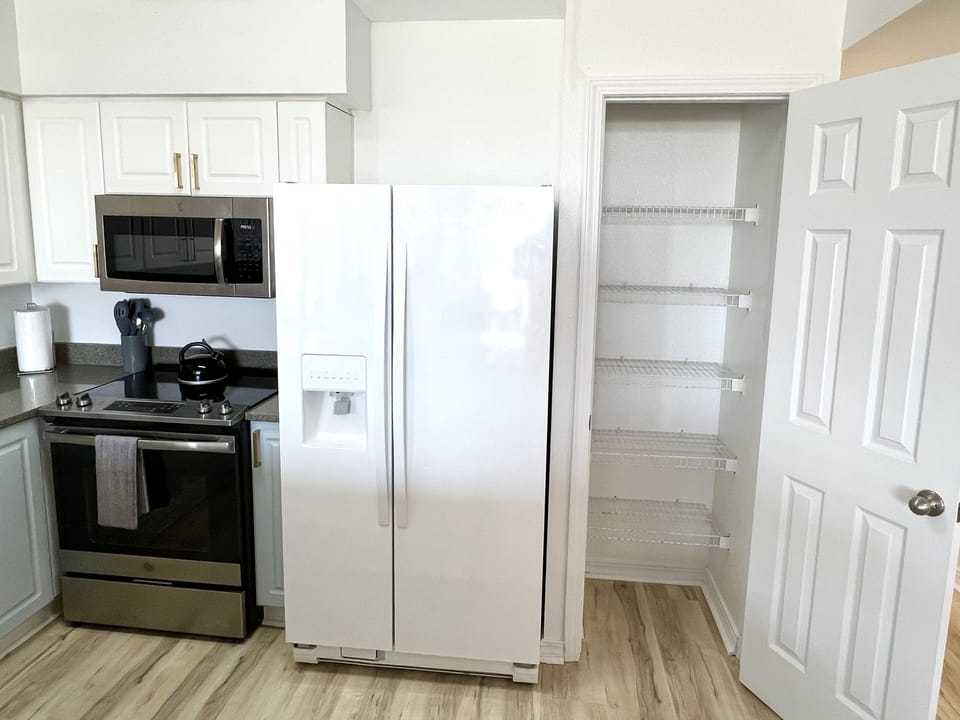 Fill up the pantry and stay awhile!