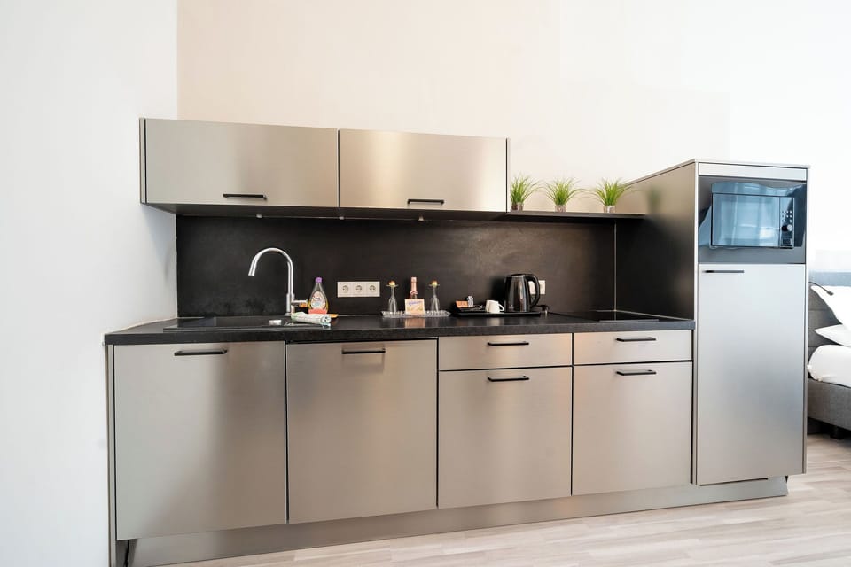Comfort Double Room | Private kitchen | Espresso maker, coffee/tea maker, electric kettle