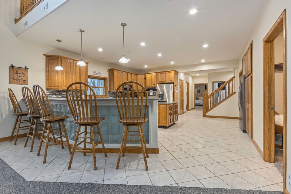 5 person bar top, island, 2 French door refrigerators with reverse osmosis!