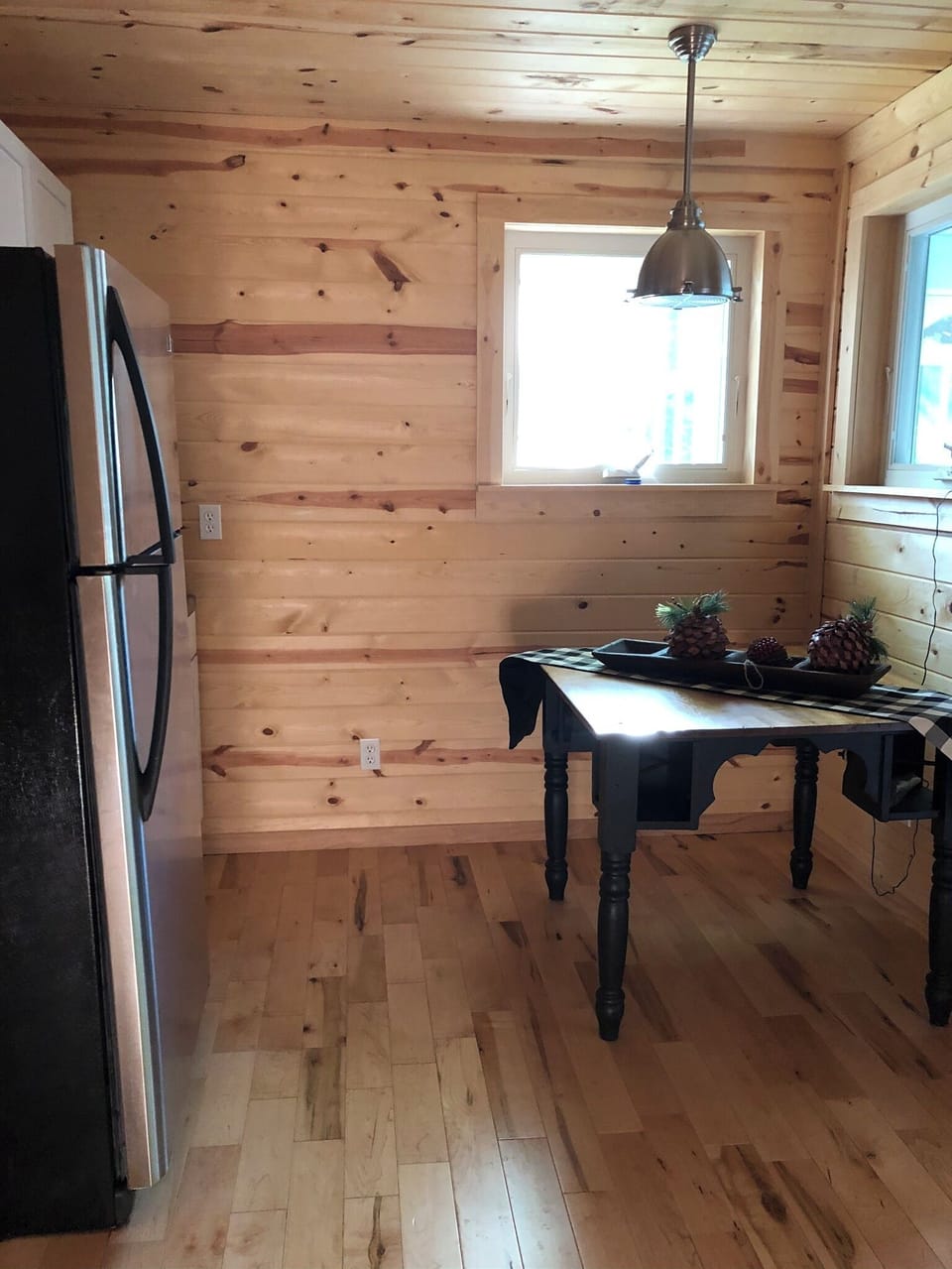 Bar area off of living room 