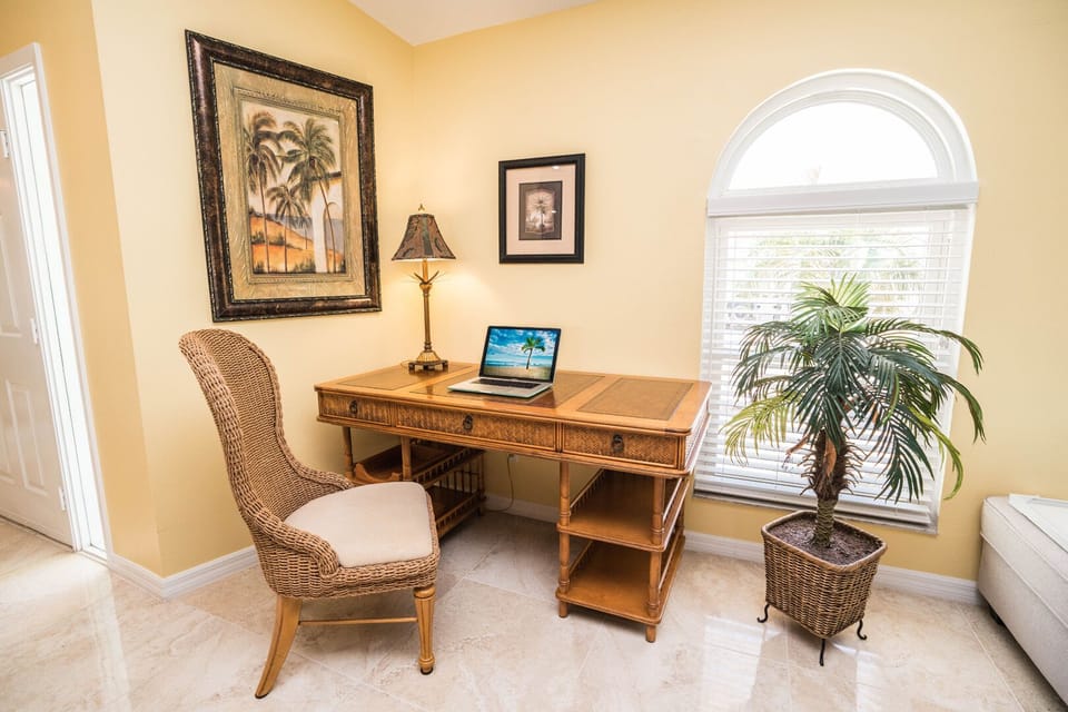 Ok we hope you don't need to use this area while you enjoy the Palm Tree