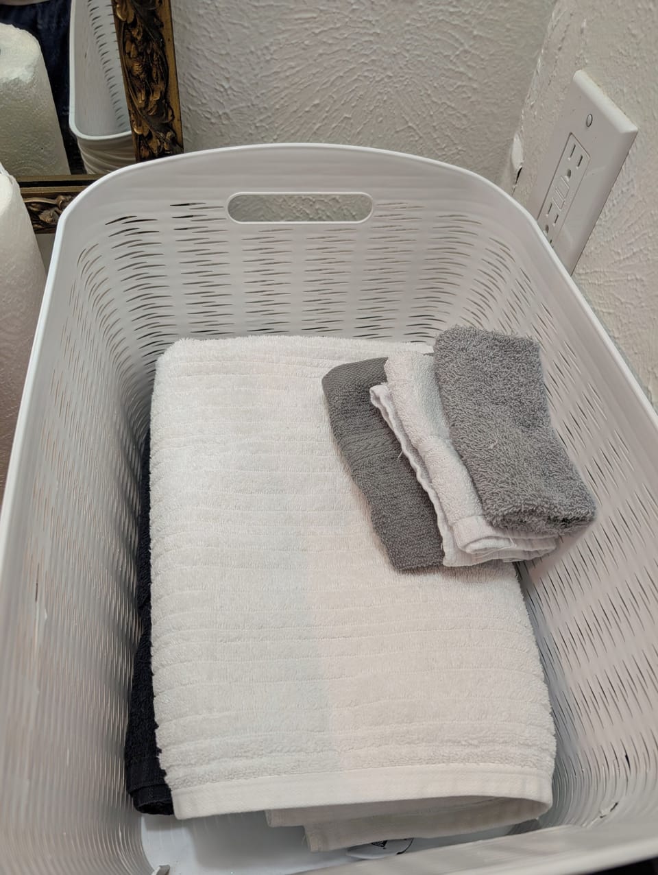 Bathroom amenities