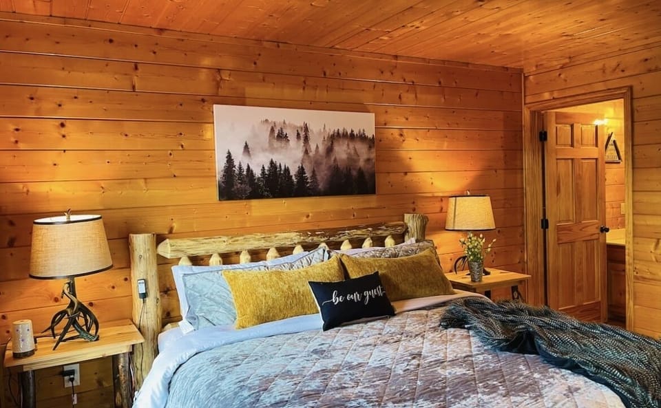 Bedroom 1: Master on main level. Pull-out sleeper, rollaway bed & En-suite bath