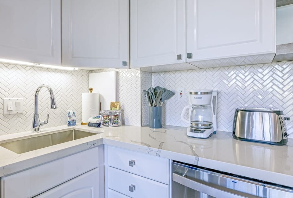 Studio | Private kitchen | Coffee/tea maker, fridge, oven, toaster