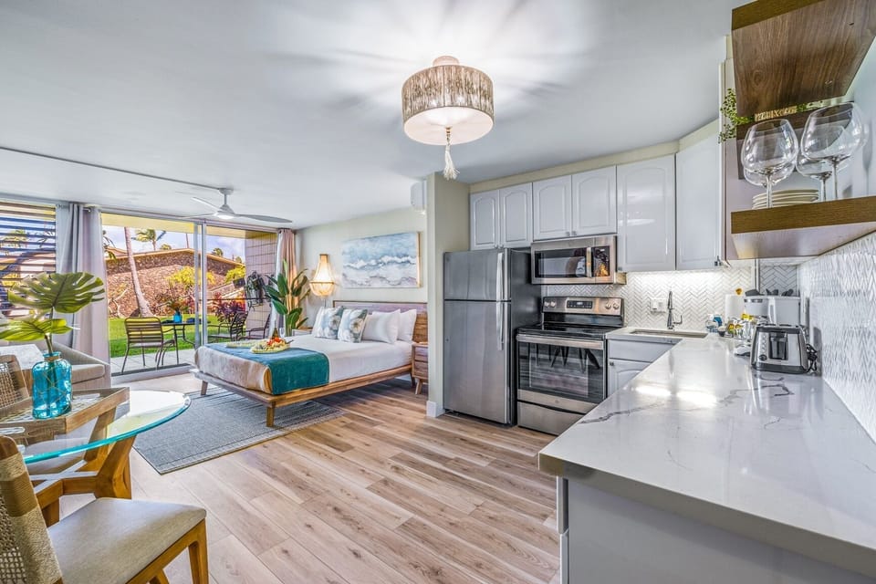 Studio | Private kitchen | Coffee/tea maker, fridge, oven, toaster