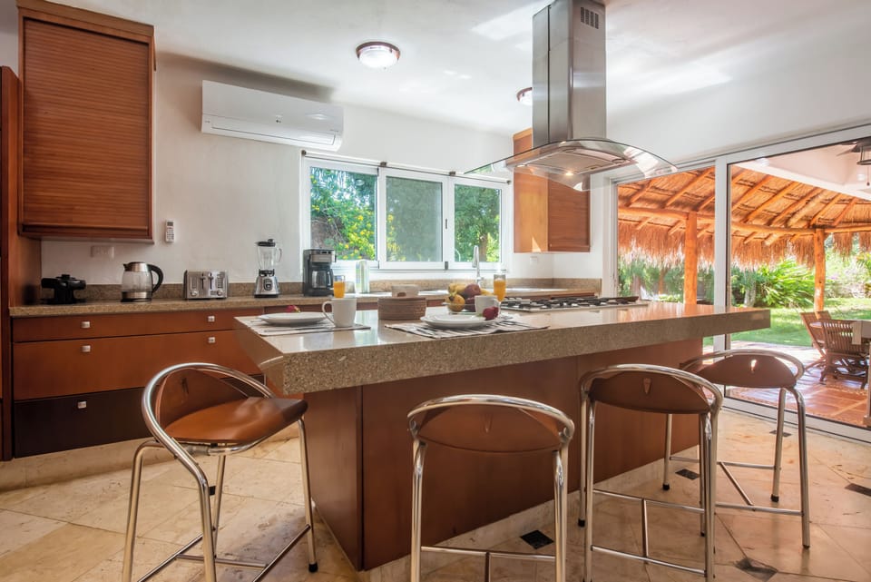 Villa, 4 Bedrooms, Smoking, Private Pool | Interior