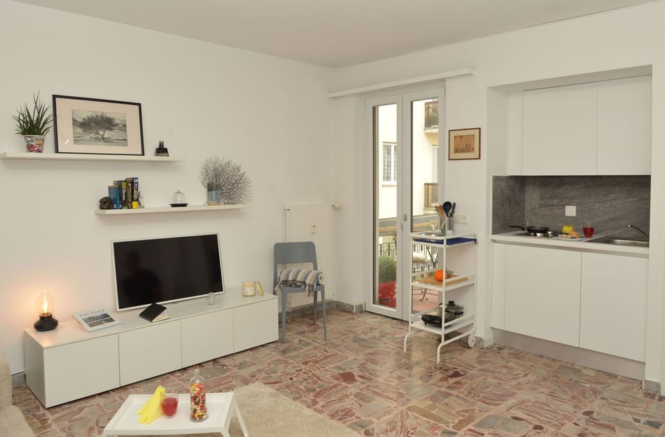 Studio | Living area