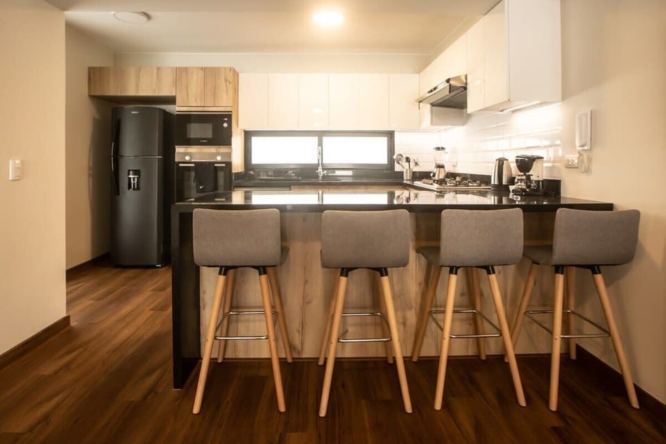 Kitchen bar