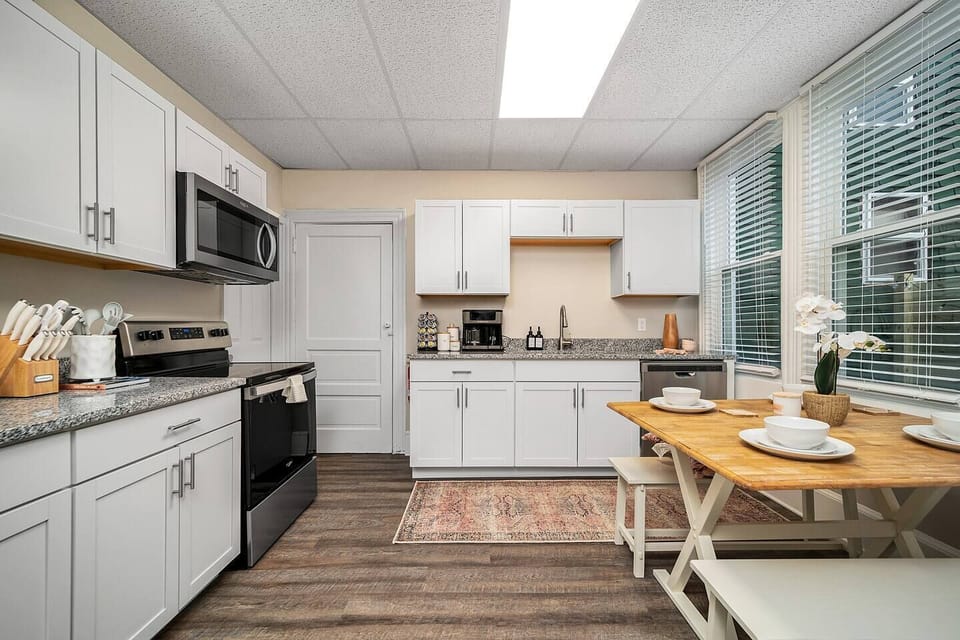 ★ Local Cuisine & Home cooking ★ If you prefer home cooking, our kitchen has all the main accessories to prepare a chef's dinner including basic condiments 