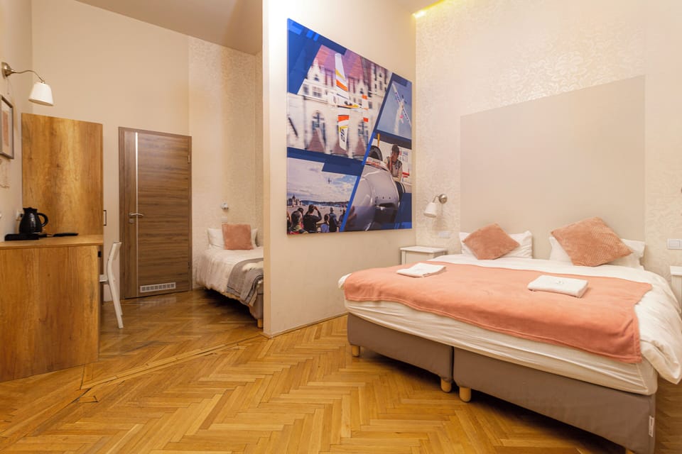 Basic Triple Room | In-room safe, blackout drapes, soundproofing, iron/ironing board