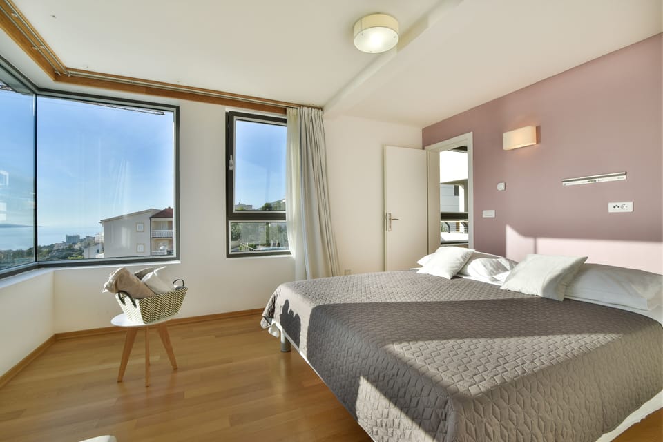Deluxe Villa | 5 bedrooms, premium bedding, Select Comfort beds, in-room safe