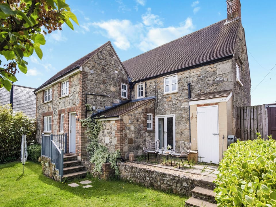 Exterior | Sandstones, Niton