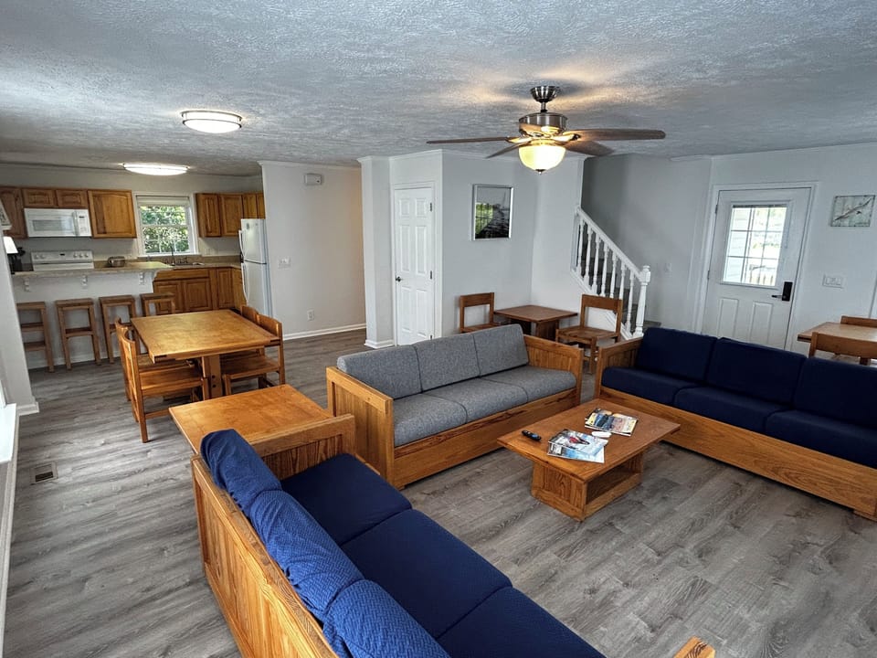 2nd Floor front room