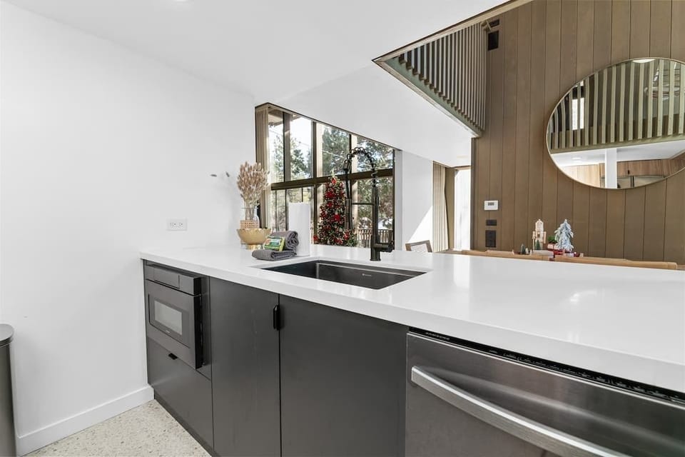 Renovated kitchen 12/22