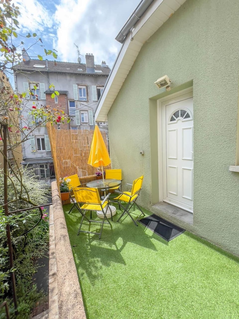 Sunny terrace (2)