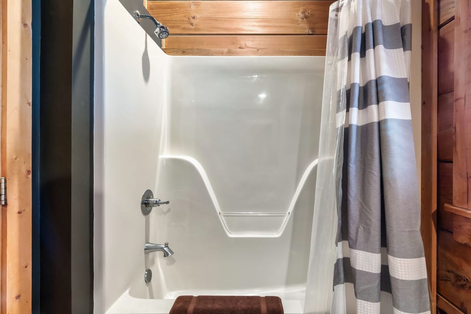 Upper Level Master On Suite Bathroom