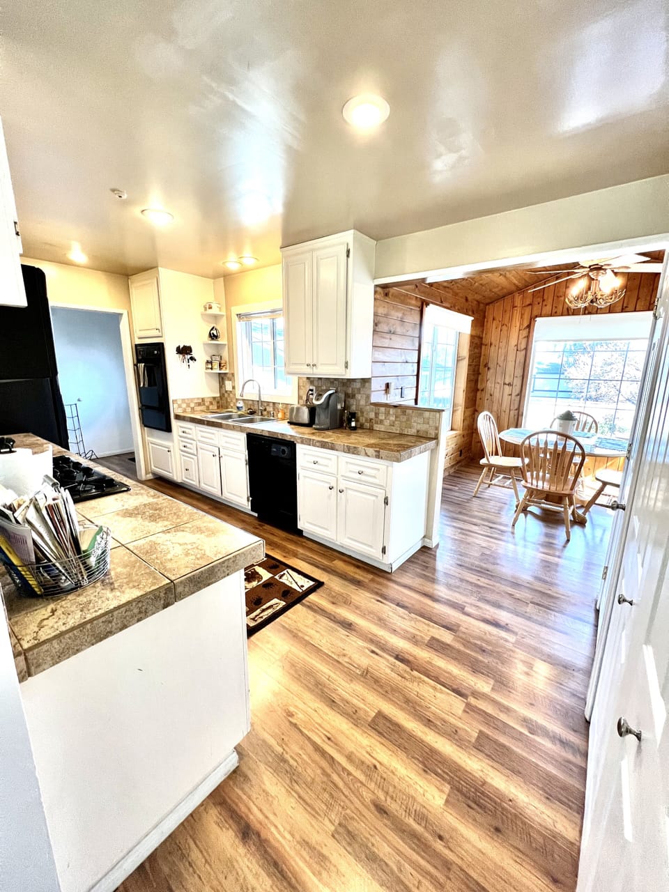 Perfect place to cook family meals. 