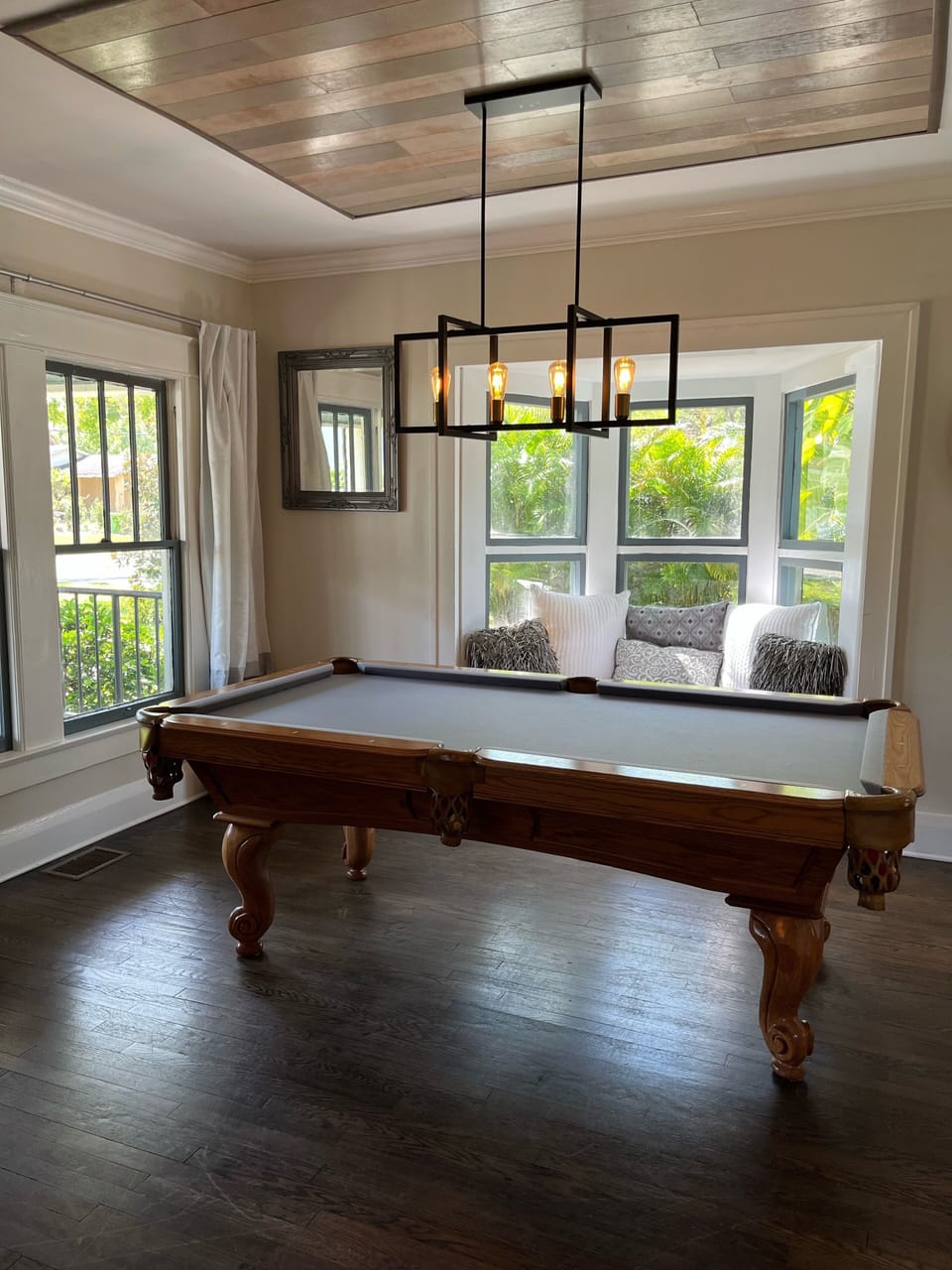 Pool table