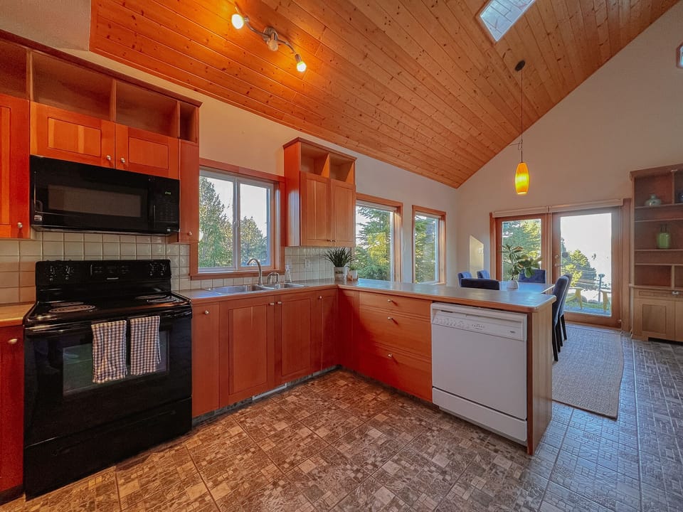 Fully stocked kitchen