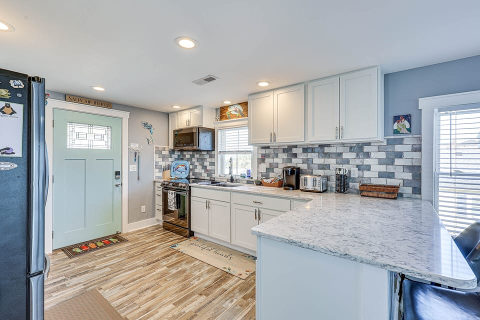 Kitchen | Cooking Basics | Dishware & Flatware | Toaster Oven | Blender