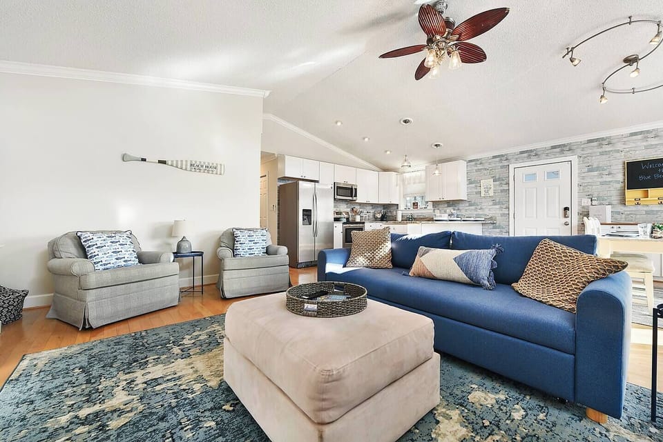 A huge wide open living room!