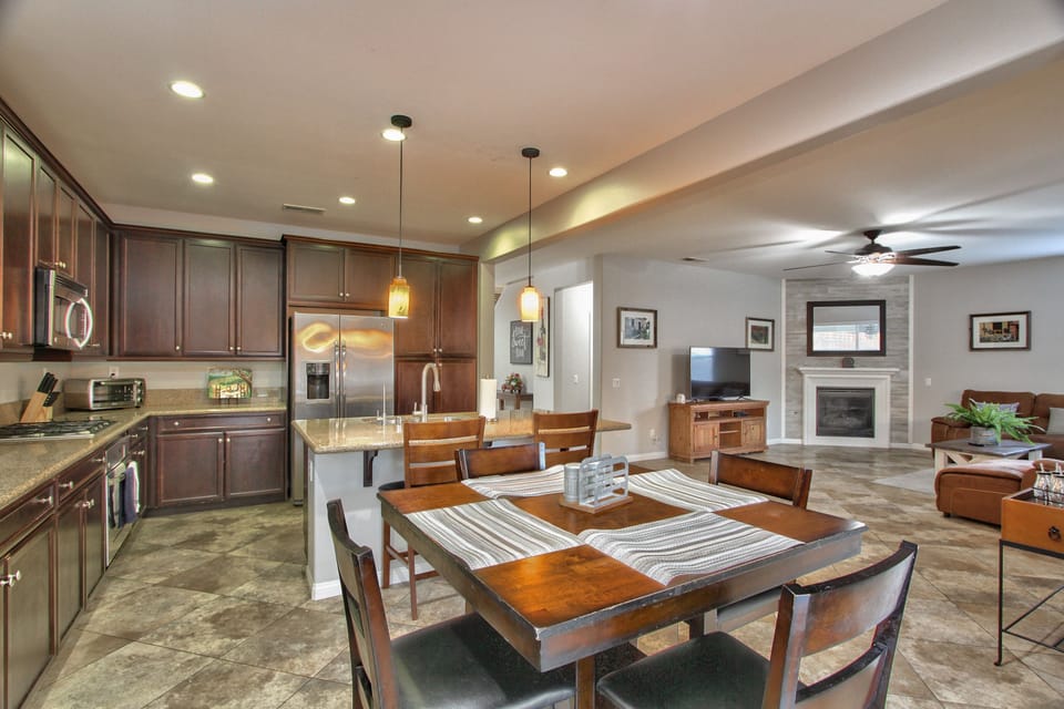 Breakfast nook